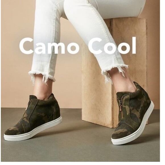 Blondo Glenda Waterproof Camo Hidden Wedge Sneaker Shoe Zip Close 7.5 7 1/2 - Picture 2 of 10